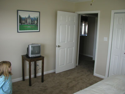 Guest bedroom
