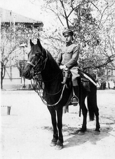 Genjirou on horseback